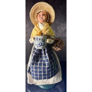 Byers Choice Williamsburg Colonial Woman with Crock and Basket Signed made 2006